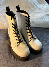 Sincerely Jewels leather “Harley” boot with side zip. Photo 0