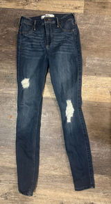 Hollister Women's Dark Blue Distressed Skinny‎ Jeans Size 5L Photo 0