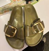 Sandal Photo 0