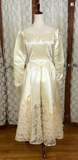 Beautiful Vintage 1940s/50s Liquid Satin Tea Length Wedding Gown Photo 0