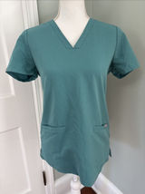 Figs Women's Casma 3 Pocket Scrub Top Short Sleeve V-Neck Caribbean Blue XS Photo 0
