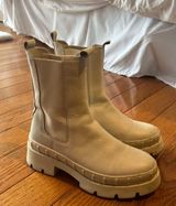 Boots Photo 0