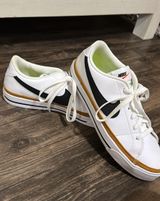 Nike Shoes  Photo 0