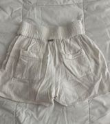 Billabong White Shorts Photo 0