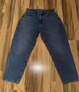 American Eagle Jeans Women's 4 Short Mom Jean Stretch Photo 0