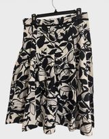 Yessica C&A Women’s Size 8 Black Ivory Floral Pleated A-Line Midi Skirt Photo 0