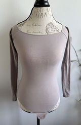 SKIMS Essential Long Sleeve Scoop Neck Bodysuit Taupe Brown Small‎ Photo 0