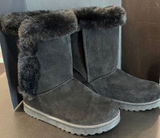 SO Womens 7.5 Abigail‎ Winter Boots Black Faux Suede Fur Trim Button Detail Photo 0