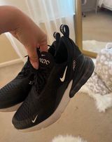 Nike Shoes Photo 0