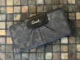 Vintage Y2K Coach signature monogram wallet 🖤 Photo 0