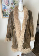 Wilsons Leather Maxima Y2K Penny Lane Faux Fur Trim Distressed Leather Coat Photo 0