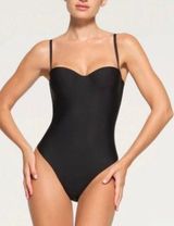 SKIMS Body Contour Bodysuit S Photo 0