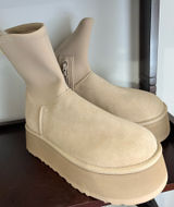 Ugg Women’s Tan Platform Dipper Boots Photo 0