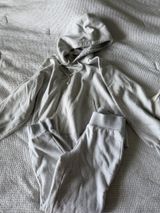 Aritzia TNA set Photo 0