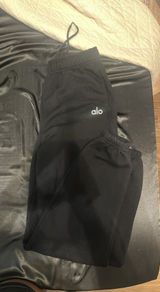 Alo Cuffed Yoga Accolade Sweatpants Photo 0