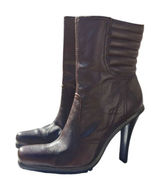 Vintage Brown Leather Heeled Bootie by Steve Madden Sz 7.5M Photo 0
