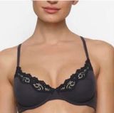 SKIMS Fits Everybody Lace Bra 32D Photo 0