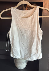 White boutique top Photo 0