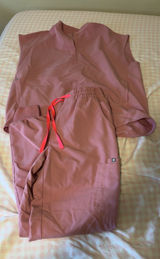 Figs scrubs Photo 0