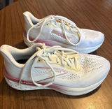 Brooks Size 7.5 Launch 12 Women's White and Pink Athletic Running Shoes Photo 0