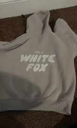 White fox hoodie Photo 0