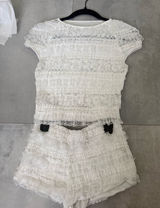 White set Photo 0