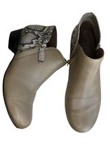 ABEO Lanora Metatarsal Low Heel Bootie Sz 8 Photo 0