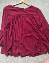 Old navy red blouse Photo 0