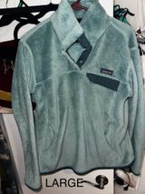 Like New Button Fleece Pullover Photo 0