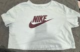 Women’s Nike Crop Top size medium Photo 0