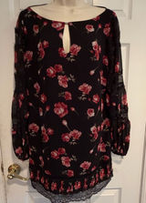 WHBM White House Black Market Floral Shift Dress Size 10 Lace Bell‎ Sleeve Black Photo 0