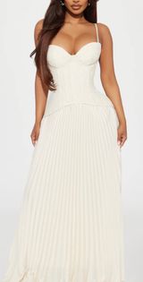 White Dress Size XS Photo 0