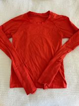 Lululemon Top Long Sleeve Swiftly Tech Photo 0