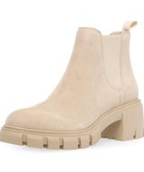 Chelsea Boots / Booties Photo 0