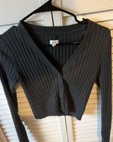 Cropped Sweater Photo 0