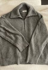 Sweater Photo 0