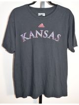 Adidas Kansas Black Graphic T-Shirt Size L – Go-To Tee Kansas Spellout Crewneck Photo 0