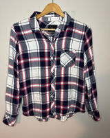 Rails Hunter Plaid Flannel Button Up Shirt Size M Red‎ Navy Patriot/Cranberry Photo 0