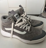 Vans Ultrarange Hi MTE Wool Frost Gray Suede High Top Sneakers Womens 8 Photo 0