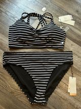 Swimsuit Photo 0