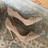 Pumps Photo 0