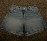 H&M Shorts Photo 0