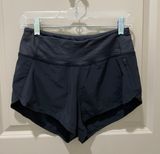 Black Shorts Photo 0