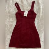 Elegant Burgundy Sleeveless Dress Photo 0