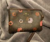 Wallet Photo 0