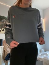 Champion Cropped Long Sleeve Tee Photo 0