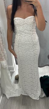 White Lace Dress Photo 0