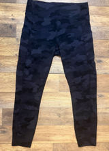 Lululemon Invigorate High-Rise Tight 25" Pockets Incognito Camo Multi Grey Size 10 Photo 0
