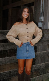 Tan sweater Photo 0