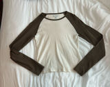brown and cream long sleeve Photo 0
